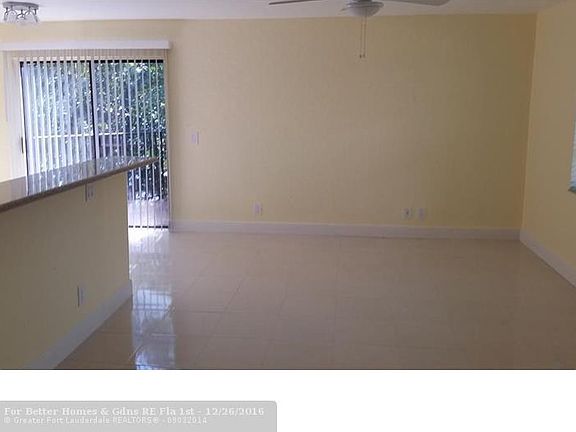 3rd image of 1826 N Dixie Hwy APT 202