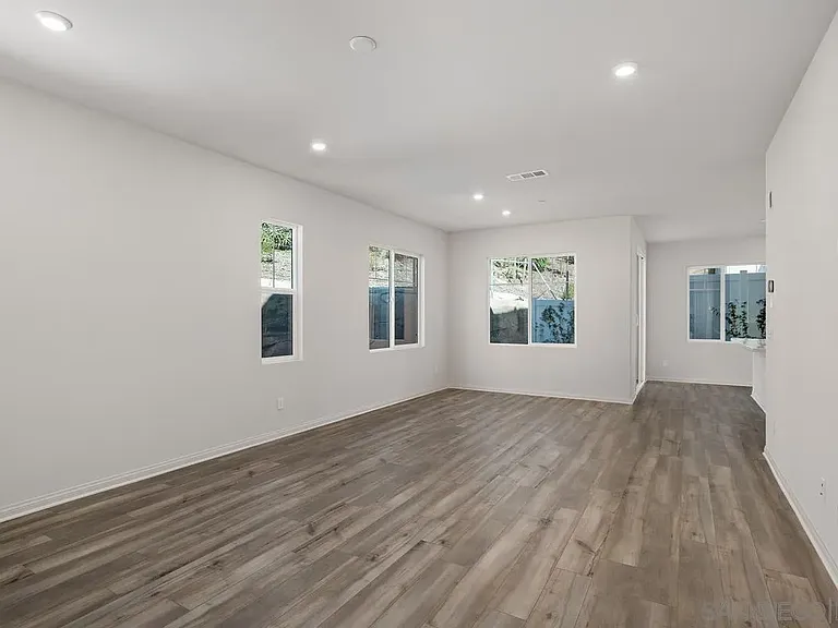 1523 Wingwood Ln — Photo 8