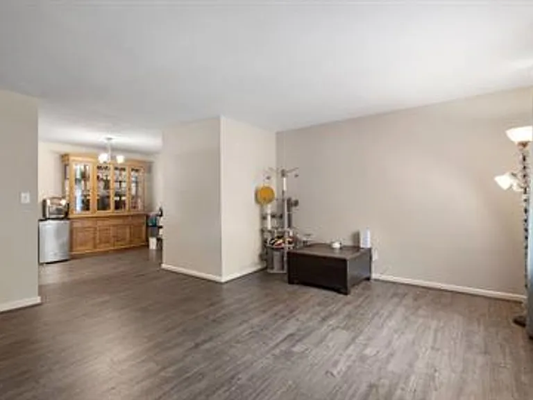 222 Belray Dr — Photo 18
