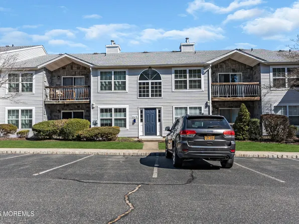 16 Diane Drive, Tinton Falls, NJ 07753