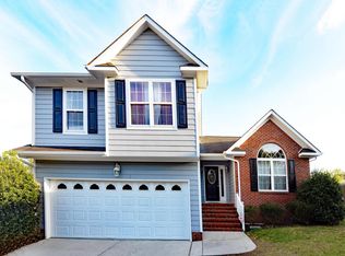 1105 Artemis Dr, Fayetteville, NC 28311