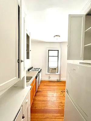 Rented by Pear NYC LLC | media 22
