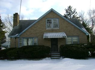 1703 10th St, Waukegan, IL 60085