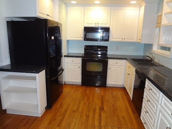 4th image of 11813 NE 14th St