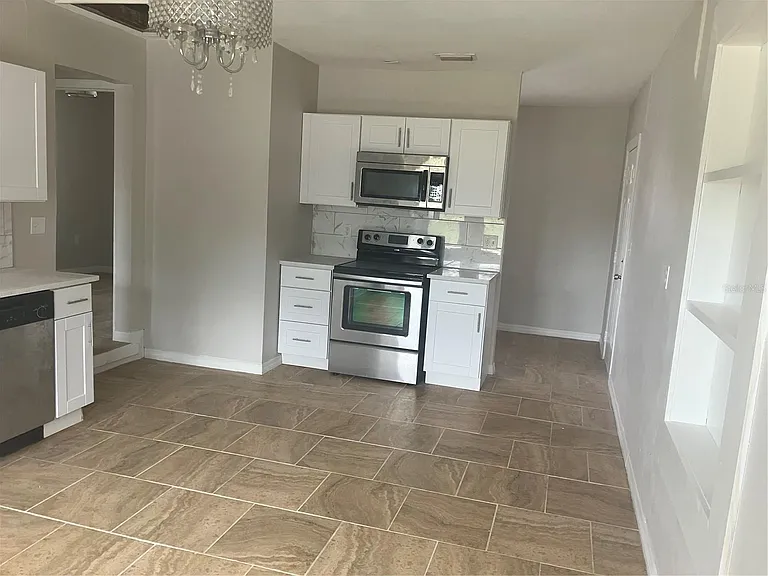 601 Banana St — Photo 5