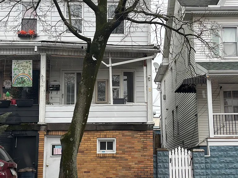 231 S Hickory St — Photo 1