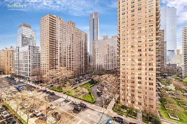 165 West End Avenue #10K in Lincoln Square, Manhattan