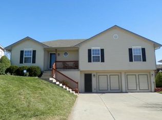 8561 N Ava Ave, Kansas City, MO 64154