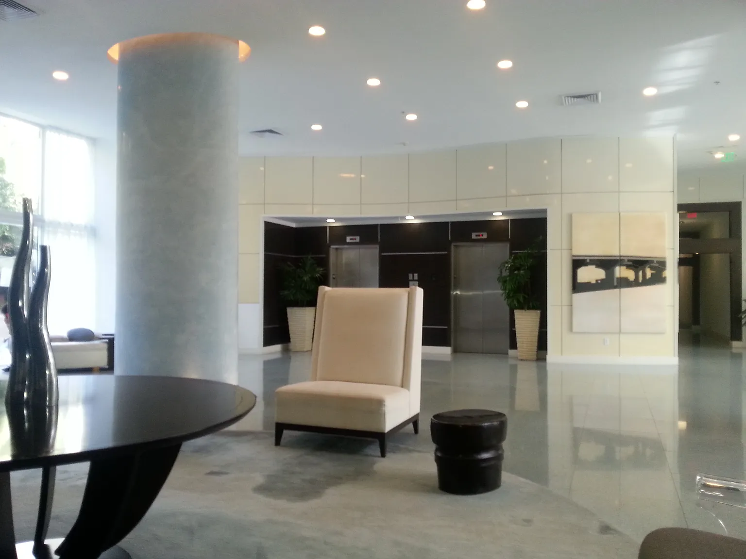 2 bed, 1075 sqft, $2,800 — Photo 2