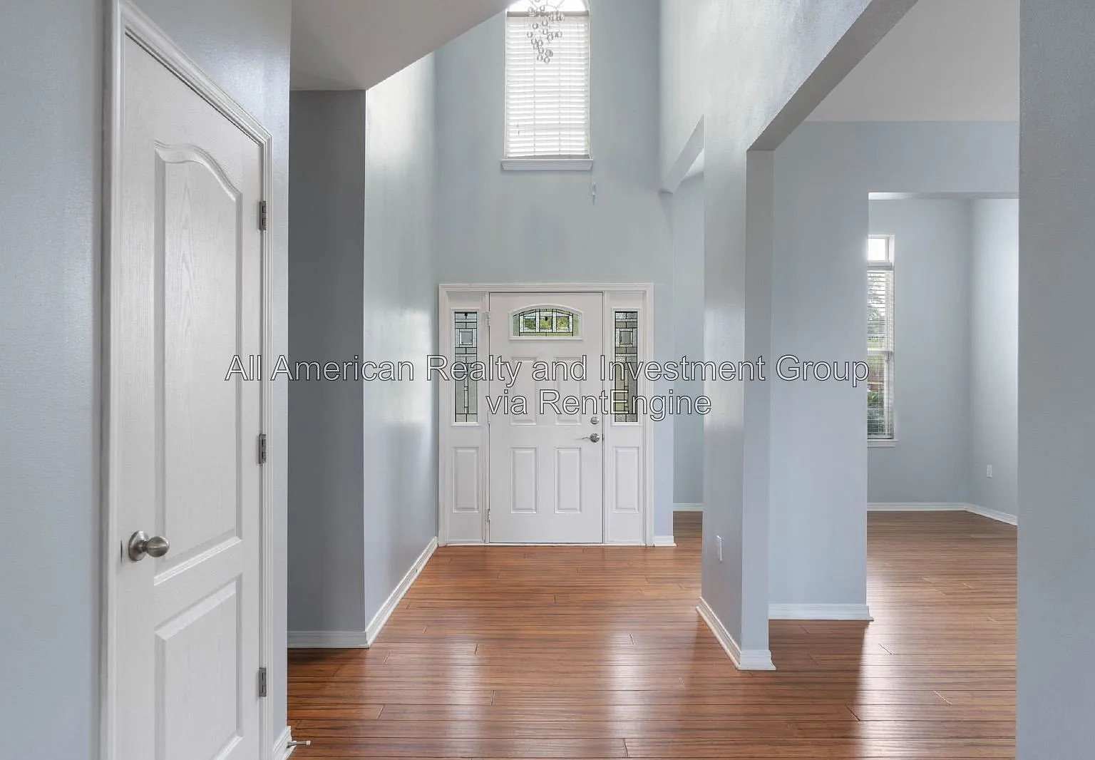 4 bed, 2.5 bath, 2114 sqft, $2,395 — Photo 2