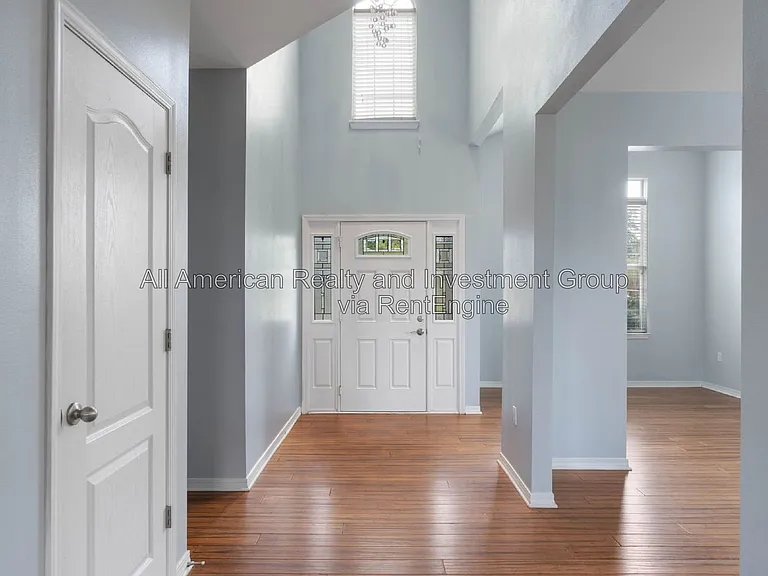 406 Peoria Blvd — Photo 2