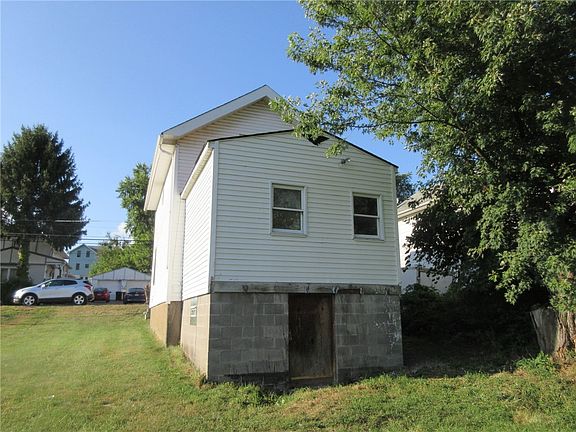 4th image of 2891 Cherry St