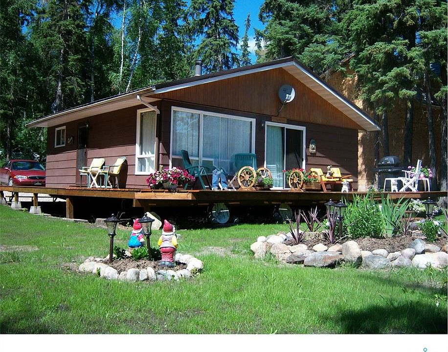 1st image of 2108 Spruce CRESCENT