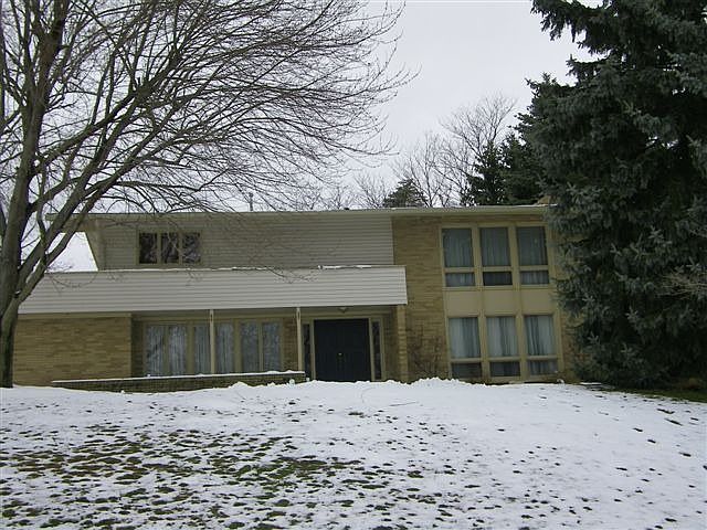 1st image of 41 Applewood Dr