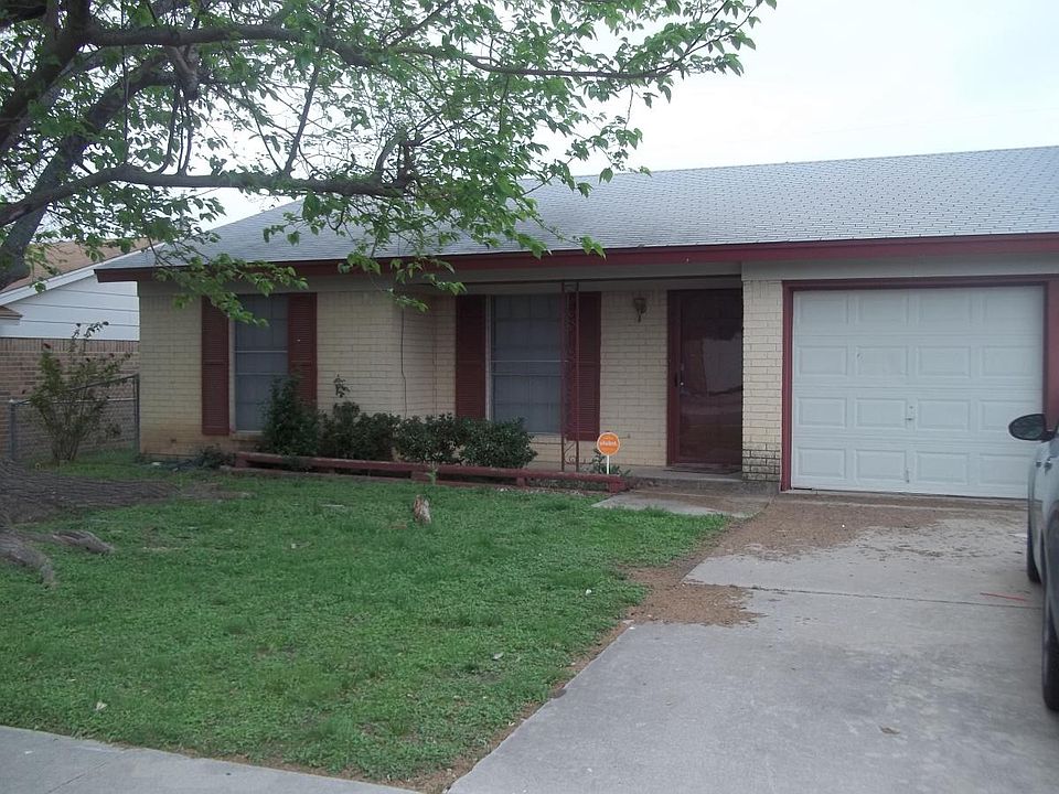 1st image of 2007 Dennis St