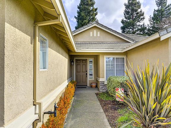 3rd image of 11746 Tenderfoot Dr