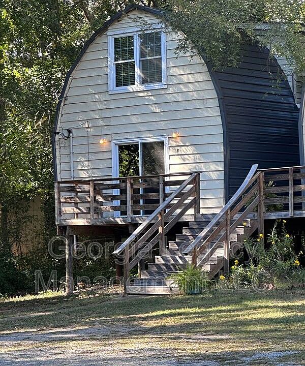 2nd image of 725- E Beaverdam Rd