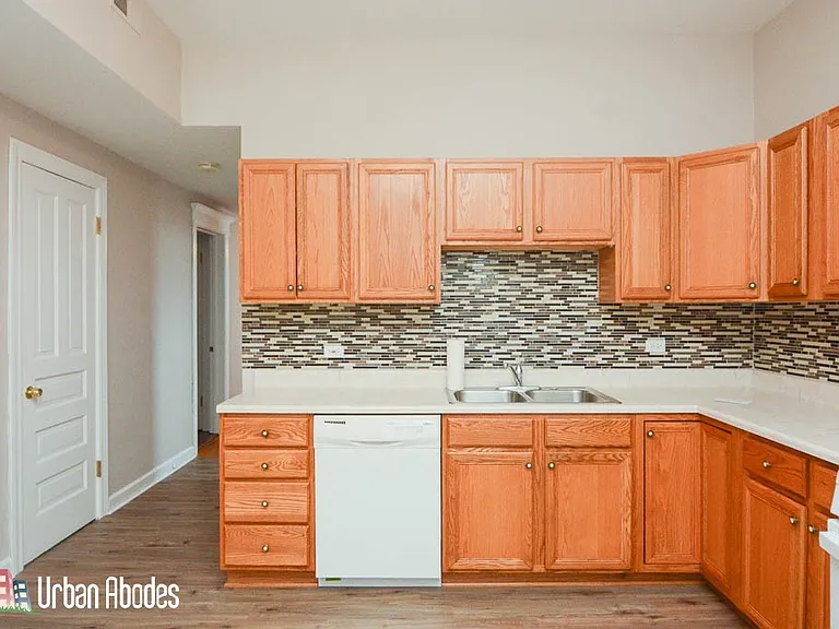 2143 W Chicago Ave #3 — Photo 6