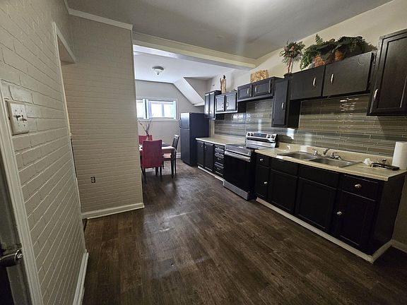 5th image of 1006 Savilla Ave