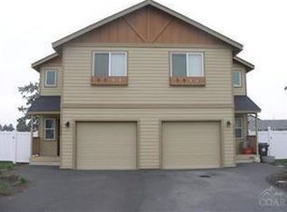 2750 SW Juniper Ave, Redmond, OR 97756