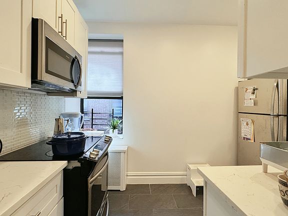 4th image of 10920 Queens Blvd APT 5A