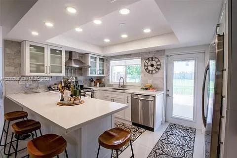 3rd image of 933 NW 106th Avenue Cir