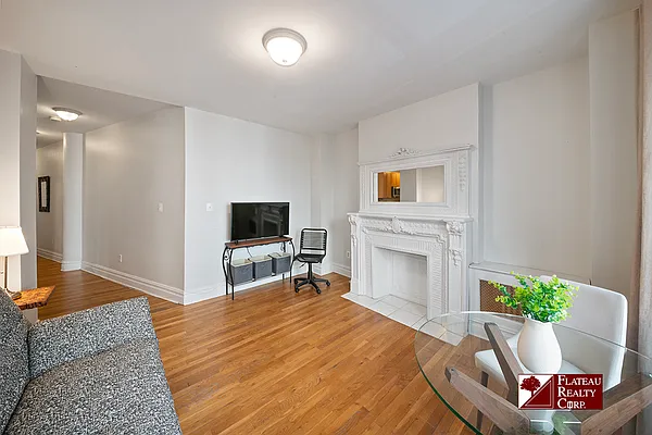 Sold by Flateau Realty | media 13