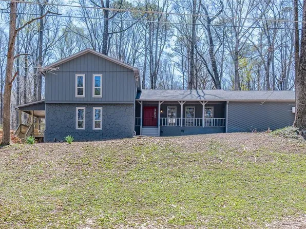 601 Raven Springs Trl, Stone Mountain, GA 30087