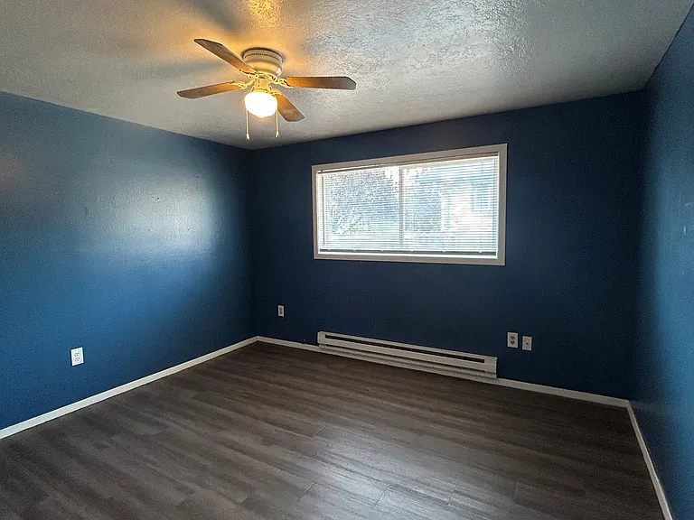 547 Poole Ave — Photo 11