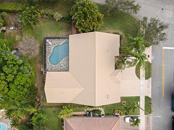 4th image of 3905 NW 55th Court