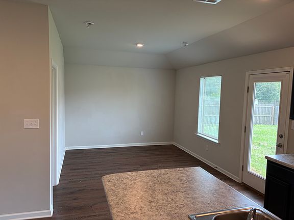 5th image of 42285 Diego Dr