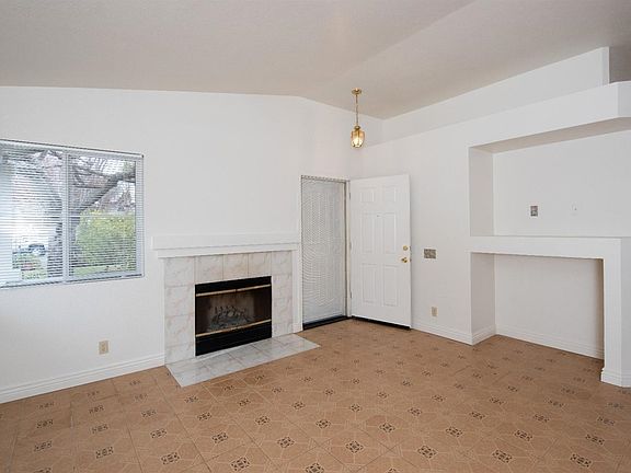 4th image of 3920 Laurenburg Ave