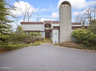 18 Framingham Rd, Ocean, NJ 07712