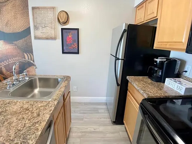 2506 N Rocky Point Dr #372 — Photo 5
