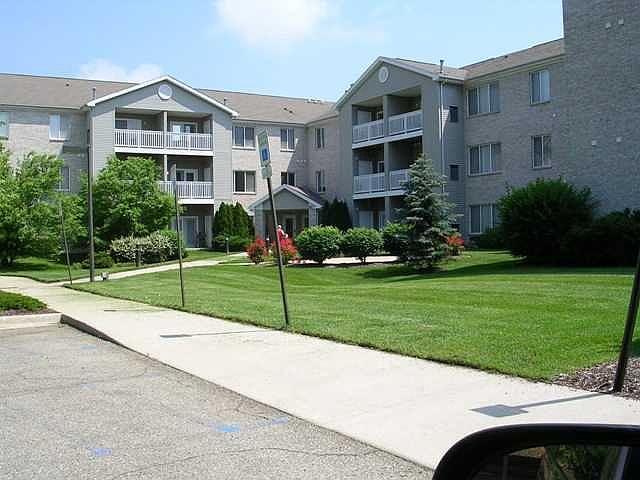 1st image of 338 W Saginaw #108