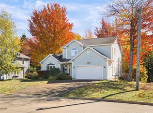 628 Clarence Cormier St, Dieppe, NB E1A7T3