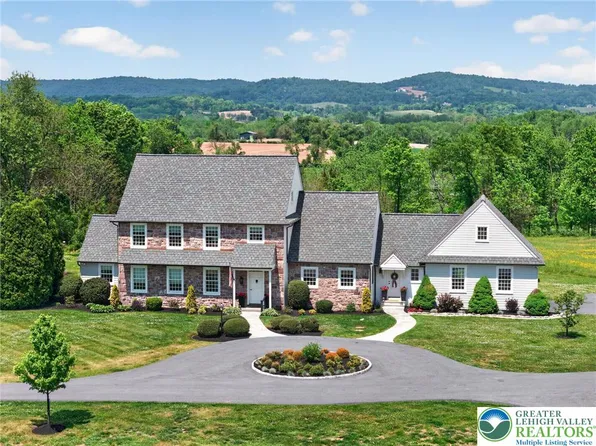 6370 Boyertown Pike, Oley, PA 19518