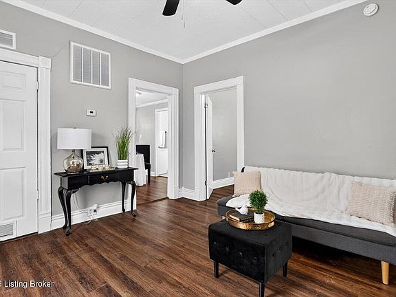 4th image of 524 Warnock St