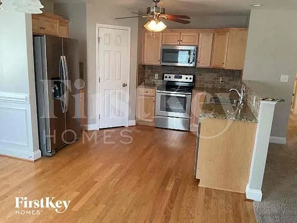 284 Southcircle Dr NW — Photo 10