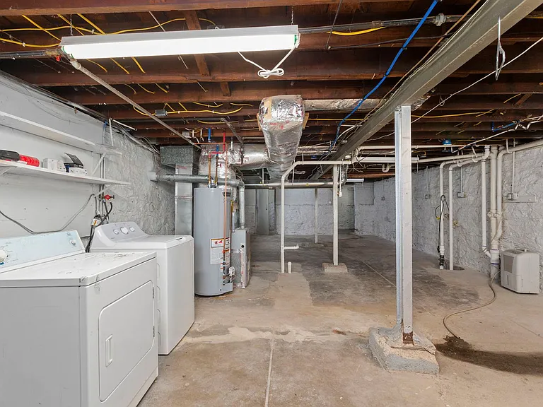 4011 McDonald Ave — Photo 18