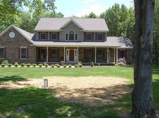 8295 Ashford St, Concord Township, OH 44077
