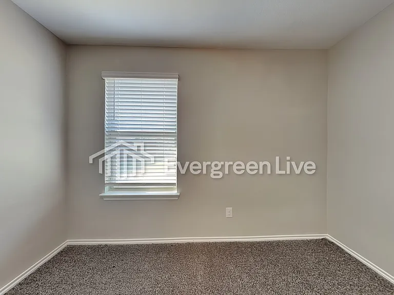 408 Saw Mill Rd — Photo 14