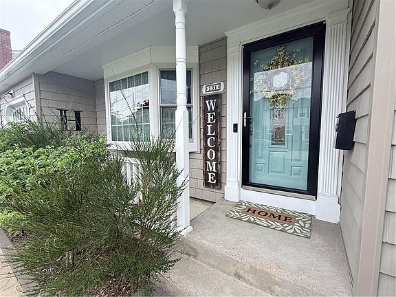 3rd image of 131 Glen Meadows Dr