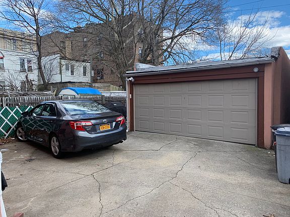 3rd image of 6617 Duryea Ct