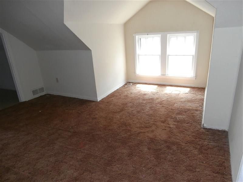 2nd image of 3015 N 45th St