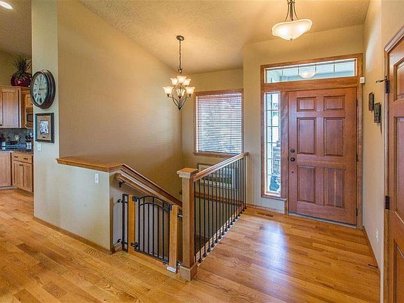 2nd image of 5812 S Laurelcrest Ct