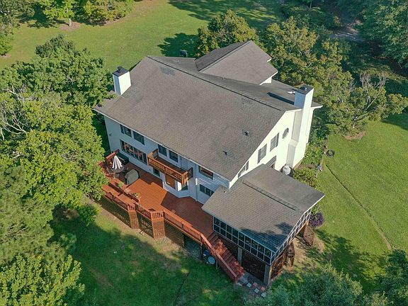 3rd image of 3906 Woodvalley Dr