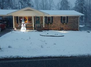 642 N Poplar St, Walhalla, SC 29691