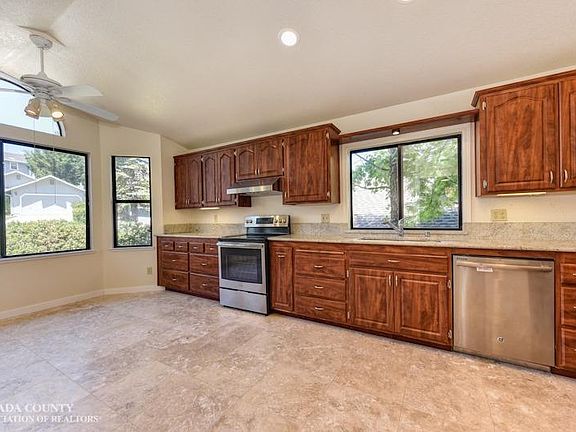 2nd image of 221 Cypress Hill Dr