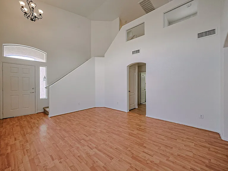 3225 N 130th Ave — Photo 6